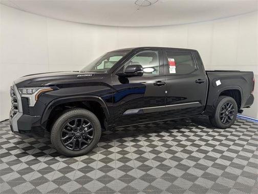 2025 Toyota Tundra Hybrid Platinum