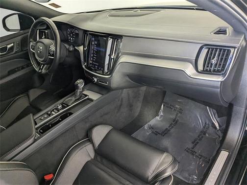 2021 Volvo S60 T5 R-Design