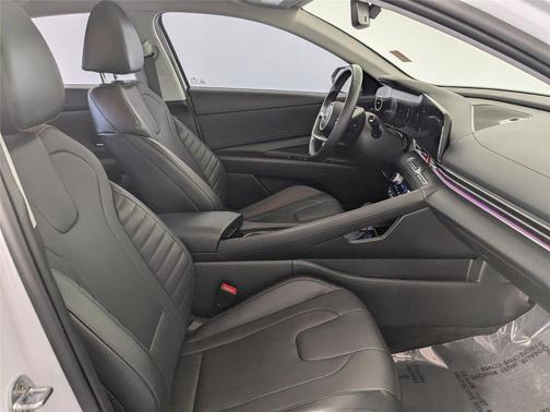 2022 Hyundai ELANTRA HEV Limited