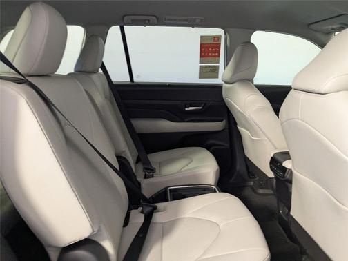 2026 Toyota Grand Highlander Hybrid XLE