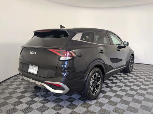 Fusion Black 2024 Kia Sportage LX