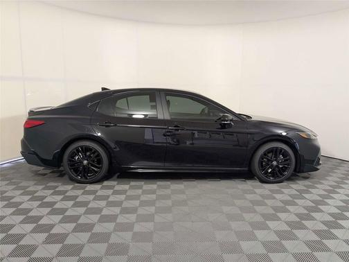 Midnight Black Metallic 2026 Toyota Camry SE