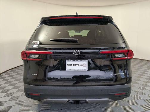 Midnight Black Metallic 2024 Toyota Grand Highlander Platinum