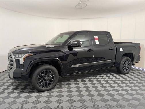 2025 Toyota Tundra Hybrid Platinum