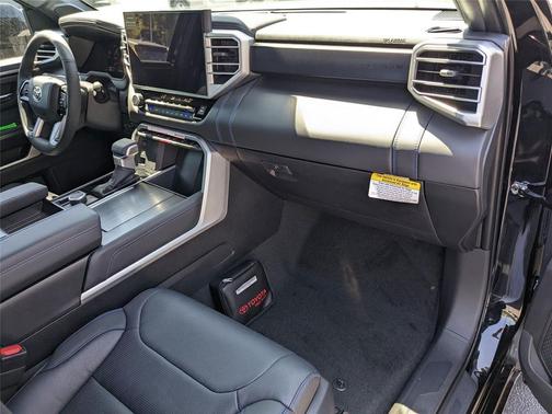 2025 Toyota Tundra Hybrid Platinum