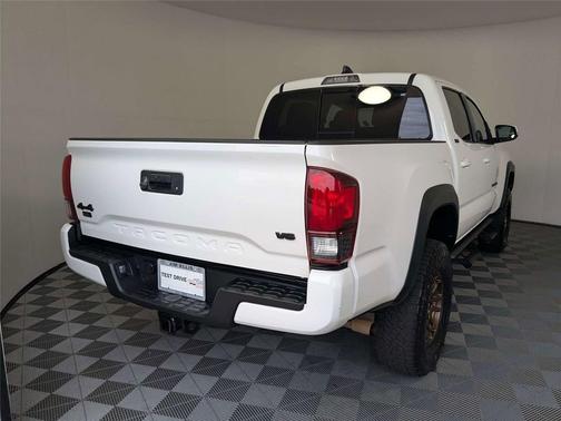 Ice Cap 2023 Toyota Tacoma Trail Edition