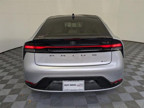 2024 Toyota Prius XLE