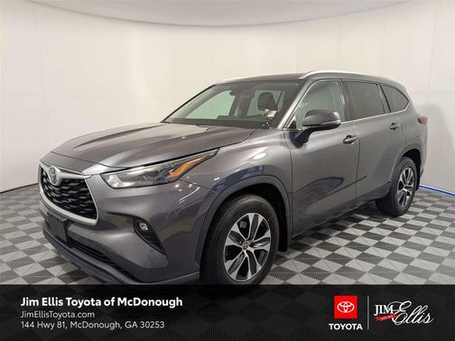 Magnetic Gray Metallic 2022 Toyota Highlander XLE