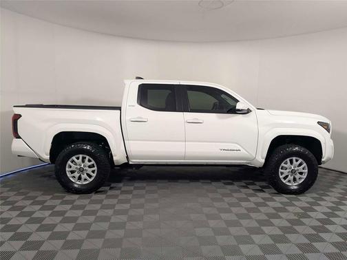 Ice Cap 2024 Toyota Tacoma SR5