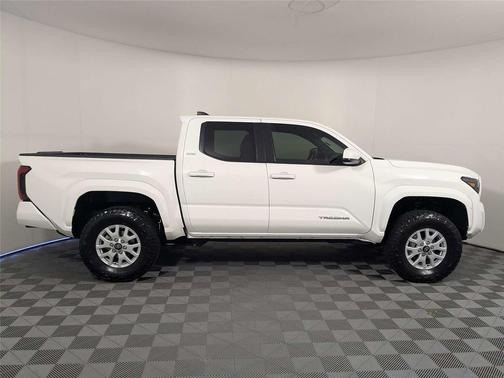 Ice Cap 2024 Toyota Tacoma SR5