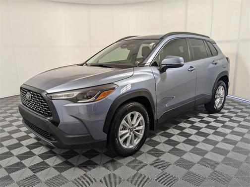 2024 Toyota Corolla Cross LE