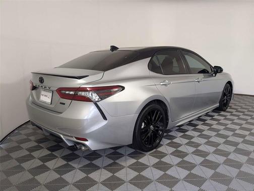 Celestial Silver Metallic/Midnight Black Metallic 2023 Toyota Camry XSE