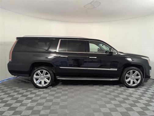 2017 Cadillac Escalade ESV Luxury