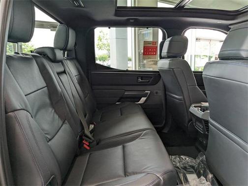 2025 Toyota Tundra Hybrid Platinum