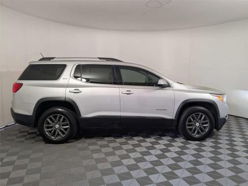 Quicksilver Metallic 2018 GMC Acadia SLT-1