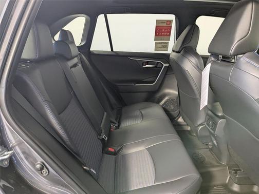 2025 Toyota RAV4 Hybrid SE