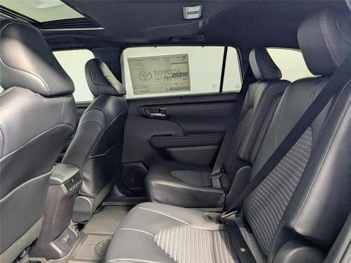 2026 Toyota Highlander XSE