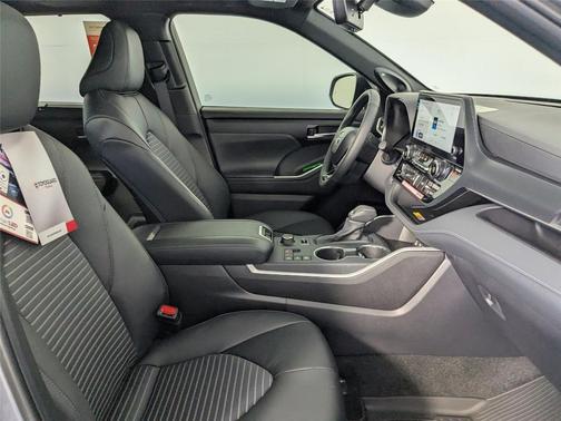 2026 Toyota Highlander XSE