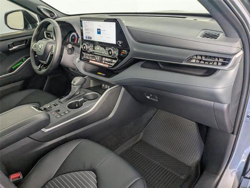 2026 Toyota Highlander XSE