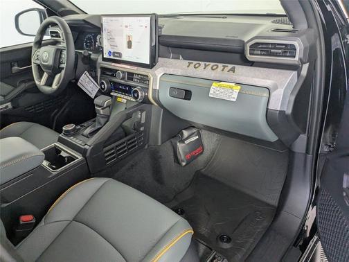 2025 Toyota Tacoma Hybrid Trailhunter HV