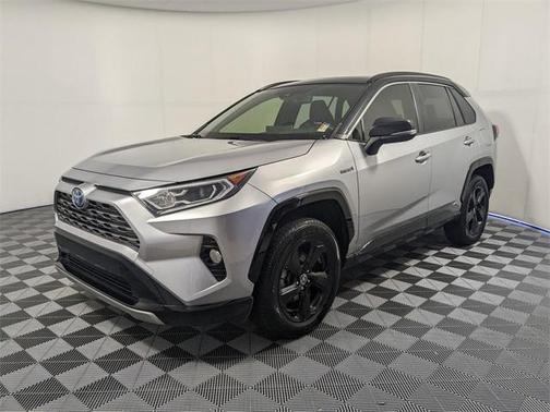 2020 Toyota RAV4 Hybrid SE