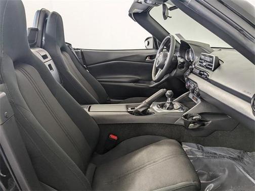 2016 Mazda MX-5 Miata Sport