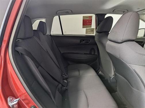 2025 Toyota Corolla Cross LE