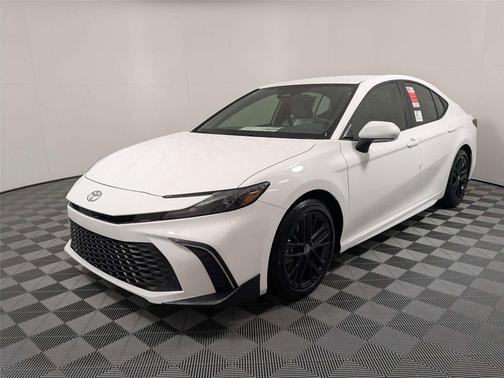 Ice Cap 2026 Toyota Camry SE
