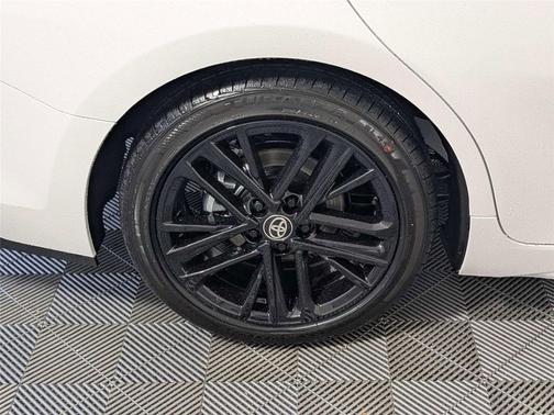 Ice Cap 2026 Toyota Camry SE