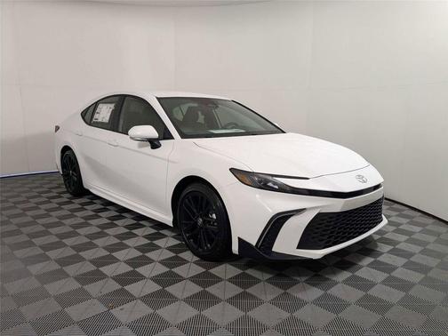 Ice Cap 2026 Toyota Camry SE
