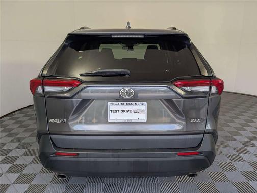 Magnetic Gray Metallic 2021 Toyota RAV4 XLE