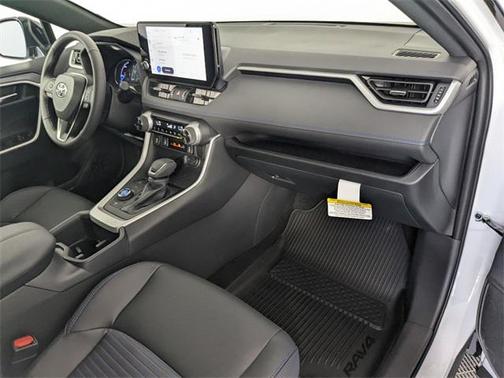 2025 Toyota RAV4 Hybrid SE