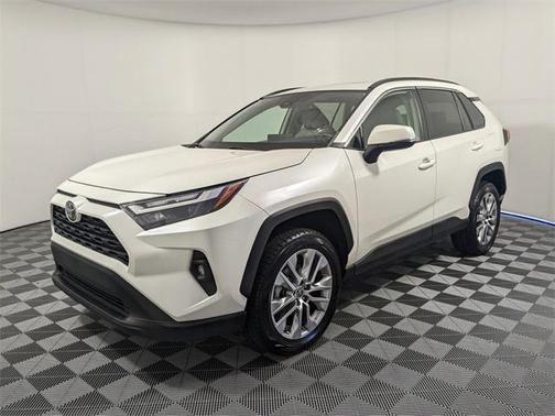2022 Toyota RAV4 XLE Premium