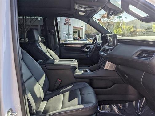 2023 Chevrolet Suburban RST