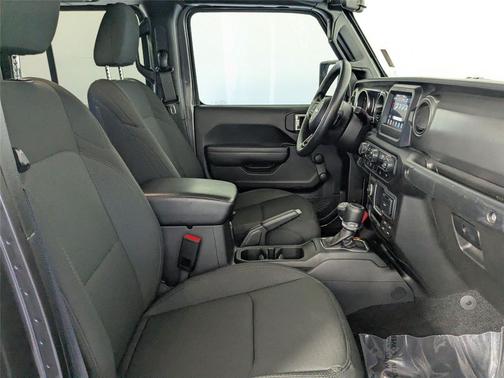 2023 Jeep Gladiator Sport