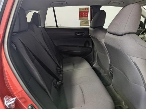 2025 Toyota Corolla Cross LE