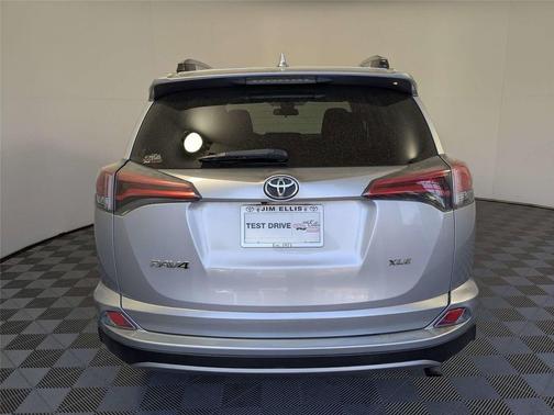 Silver Sky Metallic 2017 Toyota RAV4 XLE