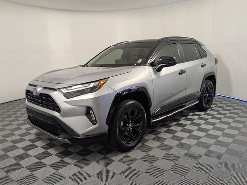 2024 Toyota RAV4 Hybrid SE