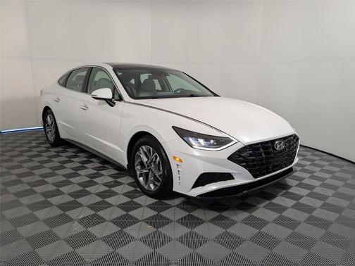 2022 Hyundai SONATA SEL