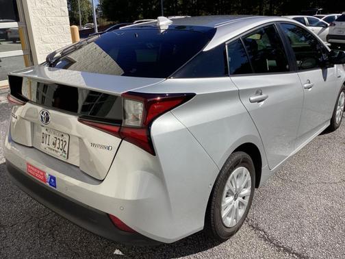 2019 Toyota Prius LE