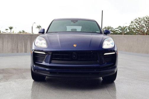 2025 Porsche Macan AWD