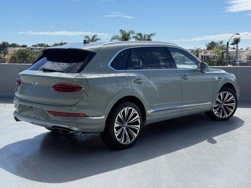 2025 Bentley Bentayga Azure