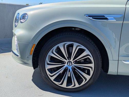 2025 Bentley Bentayga Azure