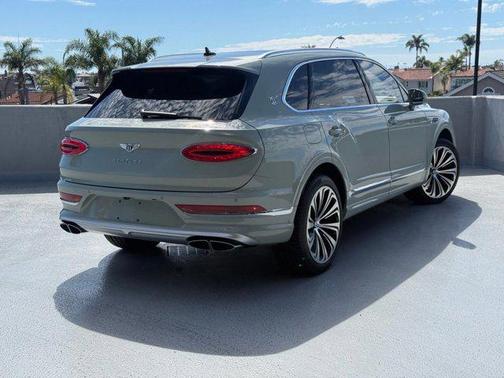 2025 Bentley Bentayga Azure