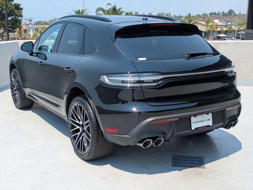 2025 Porsche Macan AWD