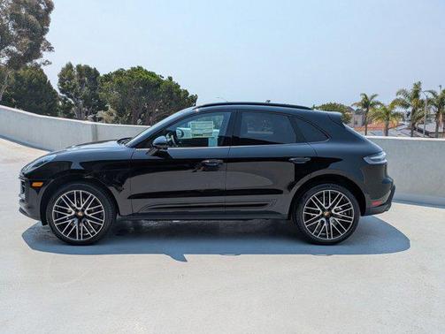 2025 Porsche Macan AWD
