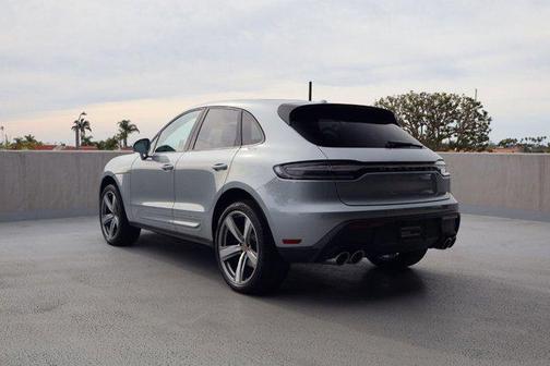 2025 Porsche Macan AWD