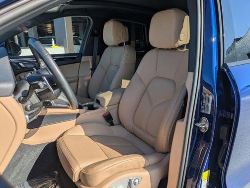 2024 Porsche Macan AWD