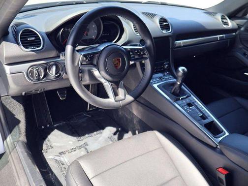 Dolomite Silver Metallic 2022 Porsche 718 Boxster S