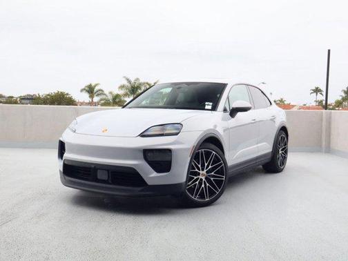 Ice Grey Metallic 2026 Porsche Macan Macan Electric